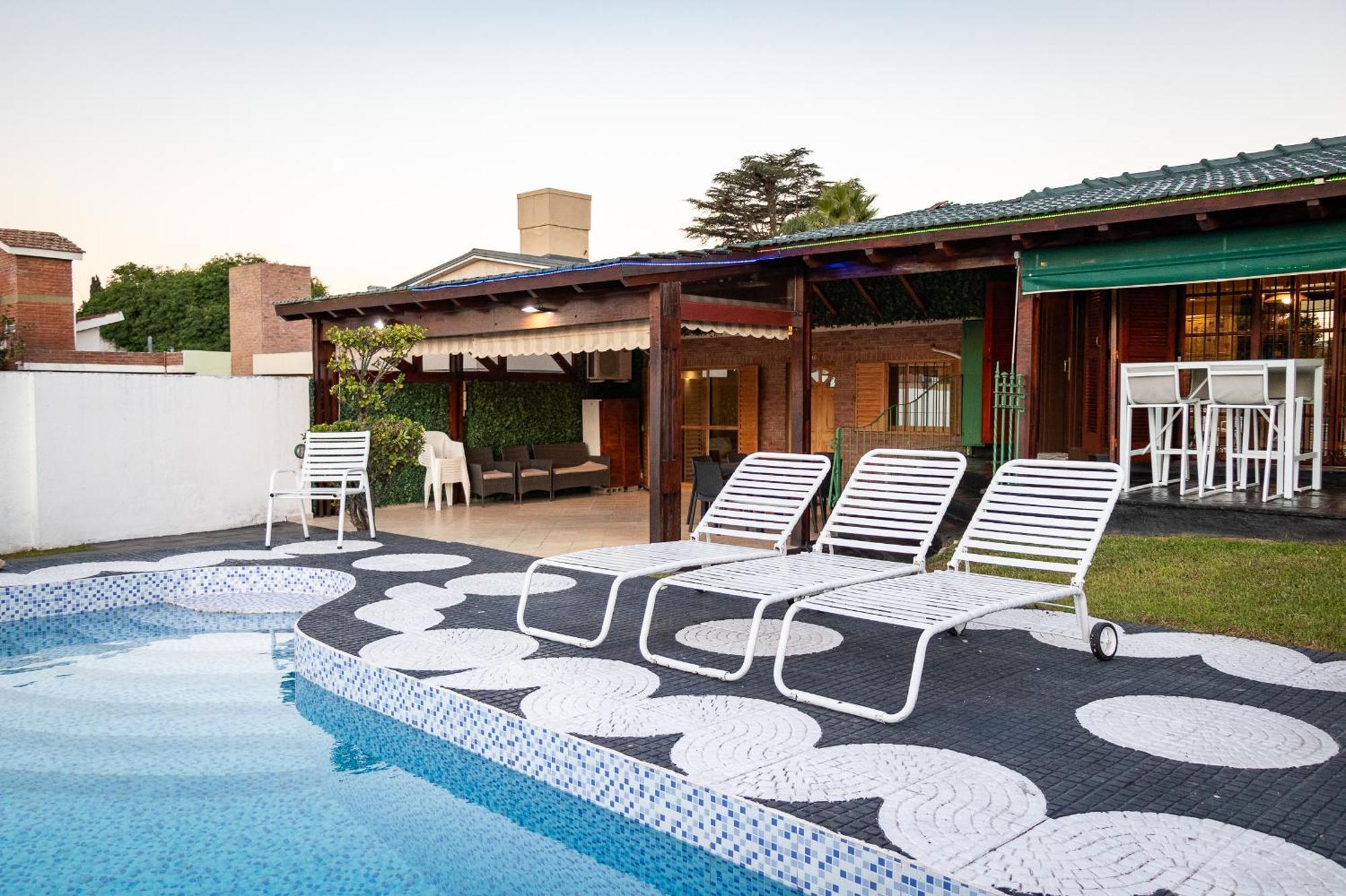 Casa Con Pileta Exclusiva A 3 Cuadras De La Costanera Carlos Paz Ig Alquilervillacarlospaz